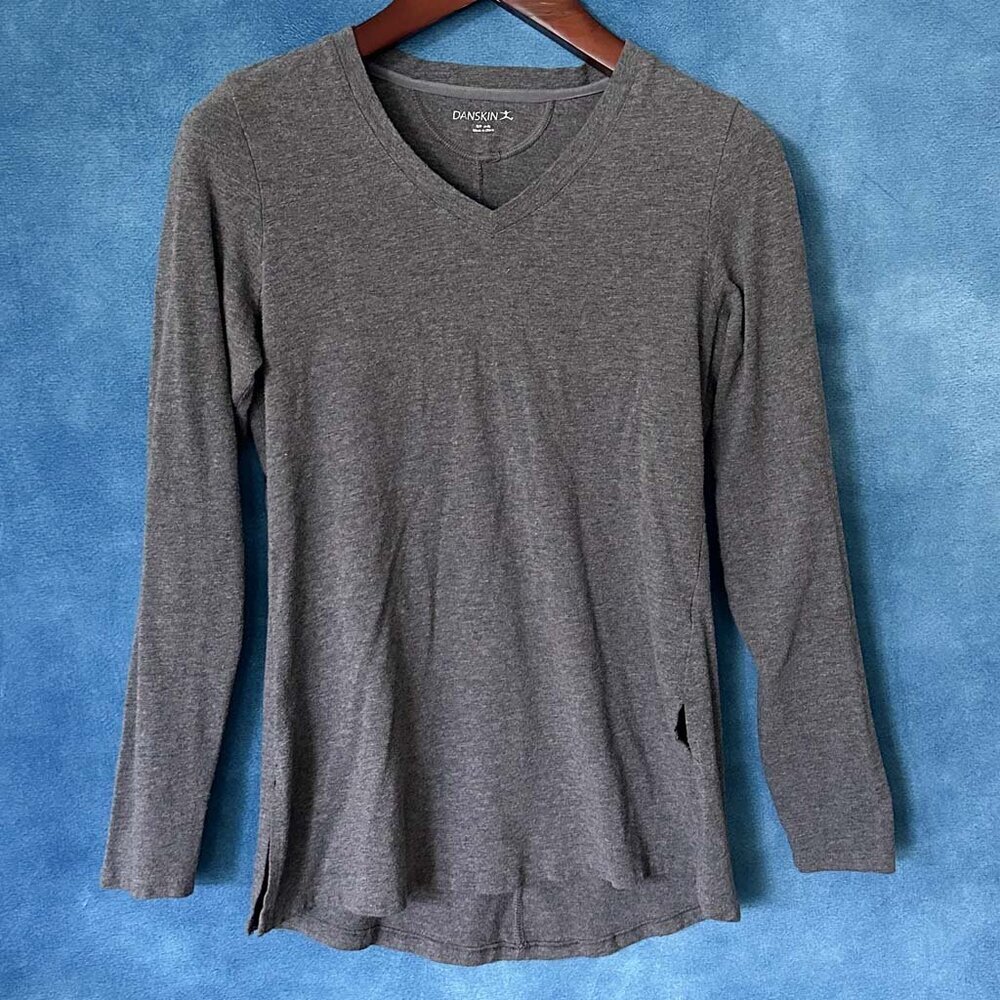 Danskin Grey Long-Sleeve V-Neck Top, S/P (4-6)